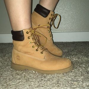 BRAND NEW Brown original timberland boots